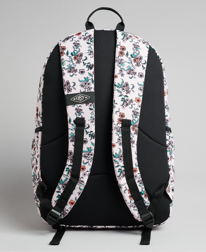 mochila montana estampada com flores rosa