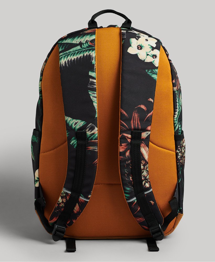 mochila montana estampada com abacaxi preto aop.