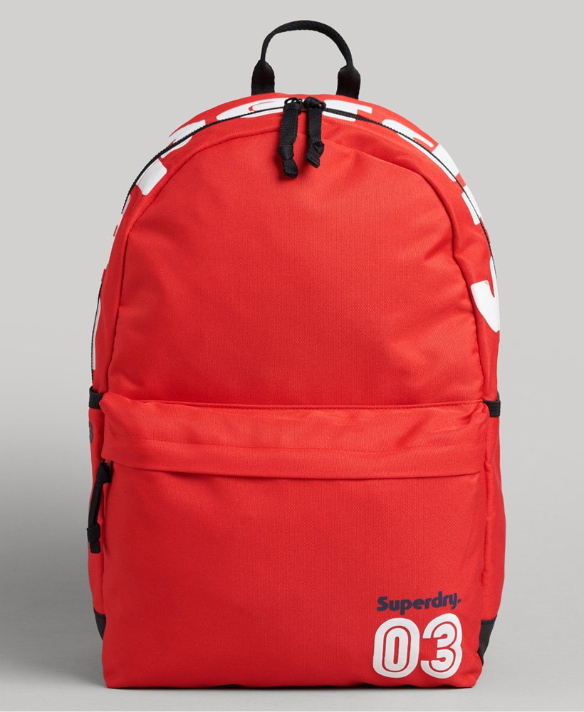 mochila vintage terrain montana na cor vermelho maçã