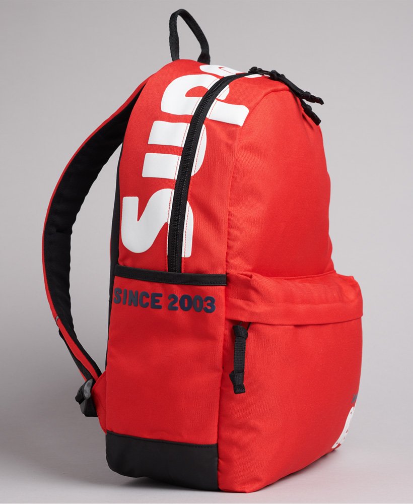 mochila vintage terrain montana na cor vermelho maçã