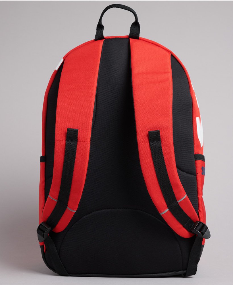 mochila vintage terrain montana na cor vermelho maçã