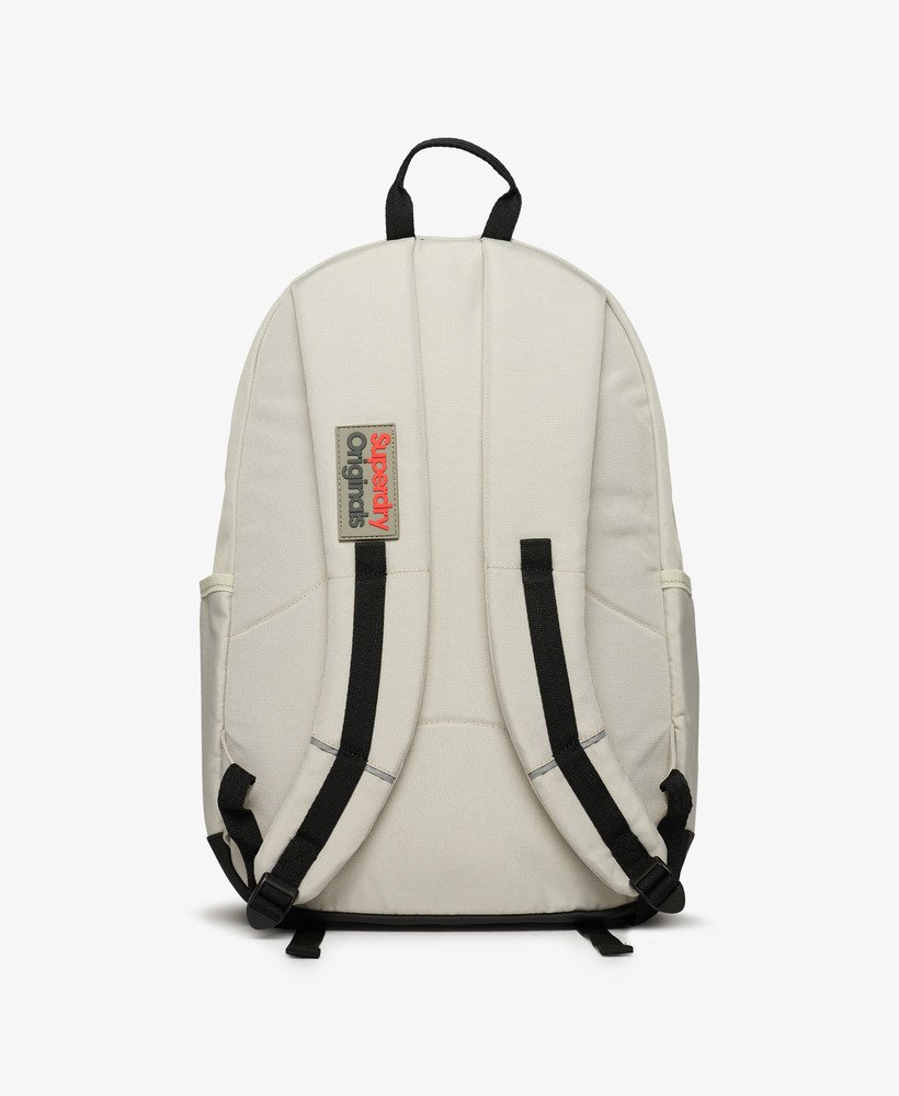 mochila montana clássica na cor bege pelicano
