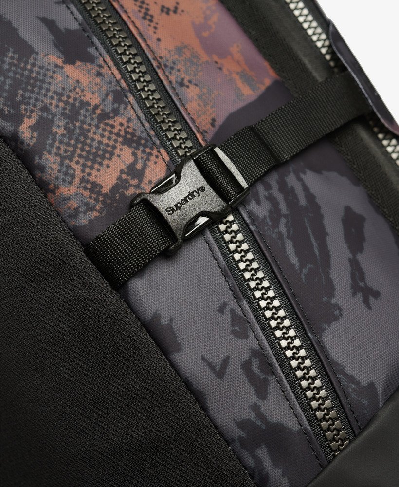 mochila tarp bordada em camuflagem mountain mesh