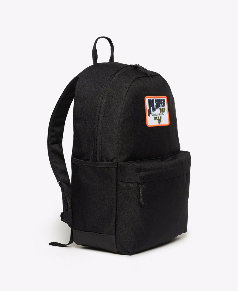 Mochila Montana com patches