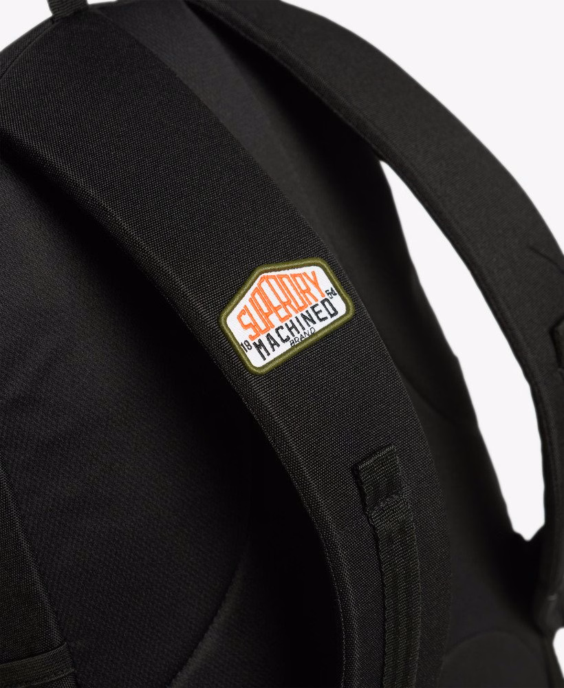 Mochila Montana com patches