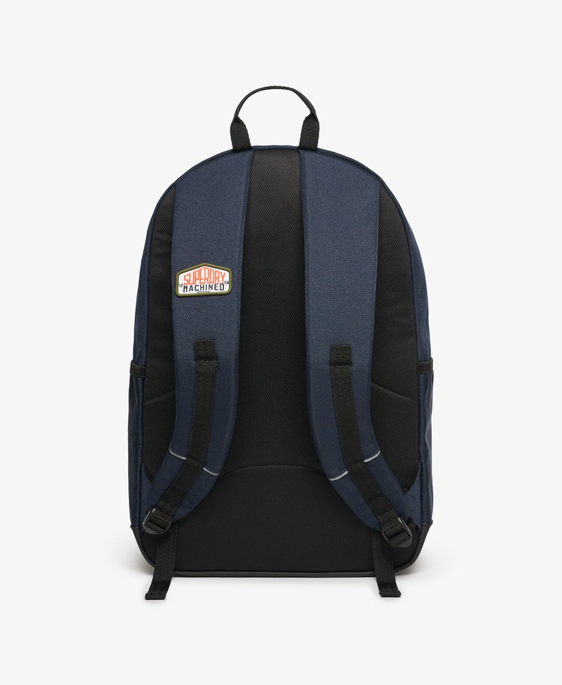 mochila montana patched na cor azul marinho