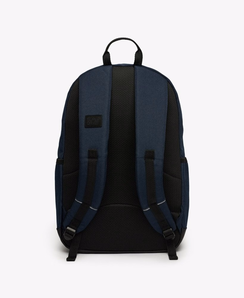 Mochila Montana com logo gráfico