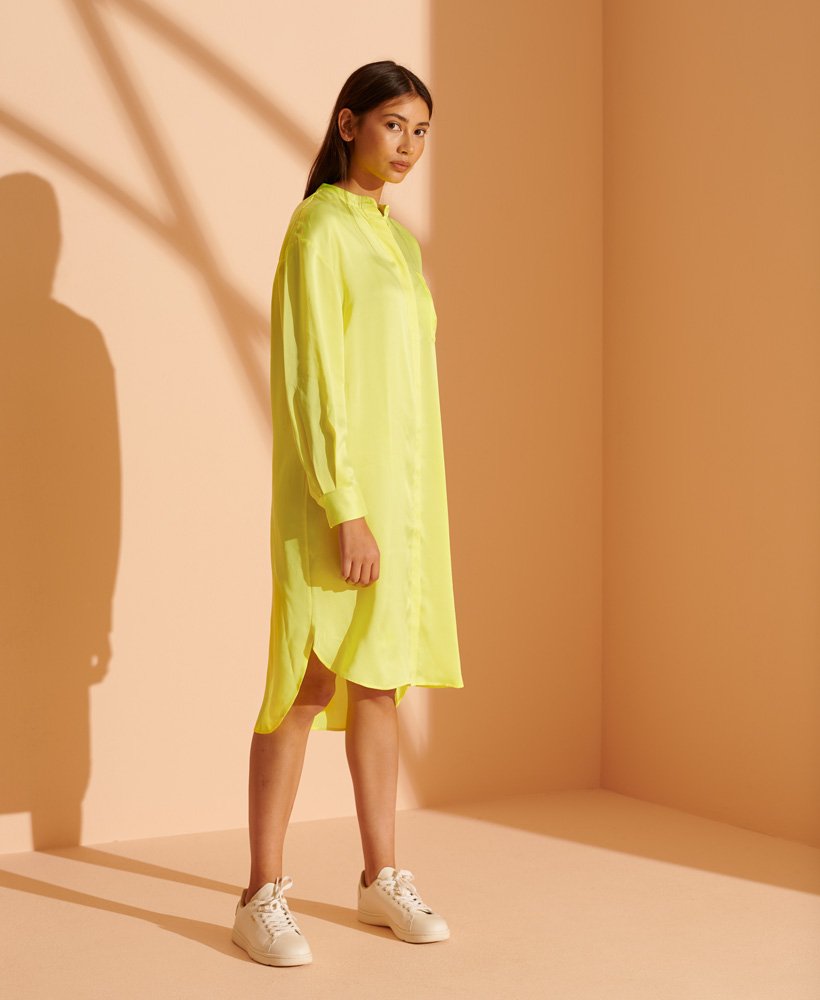 vestido camisa de seda de edição limitada na cor verde cuba