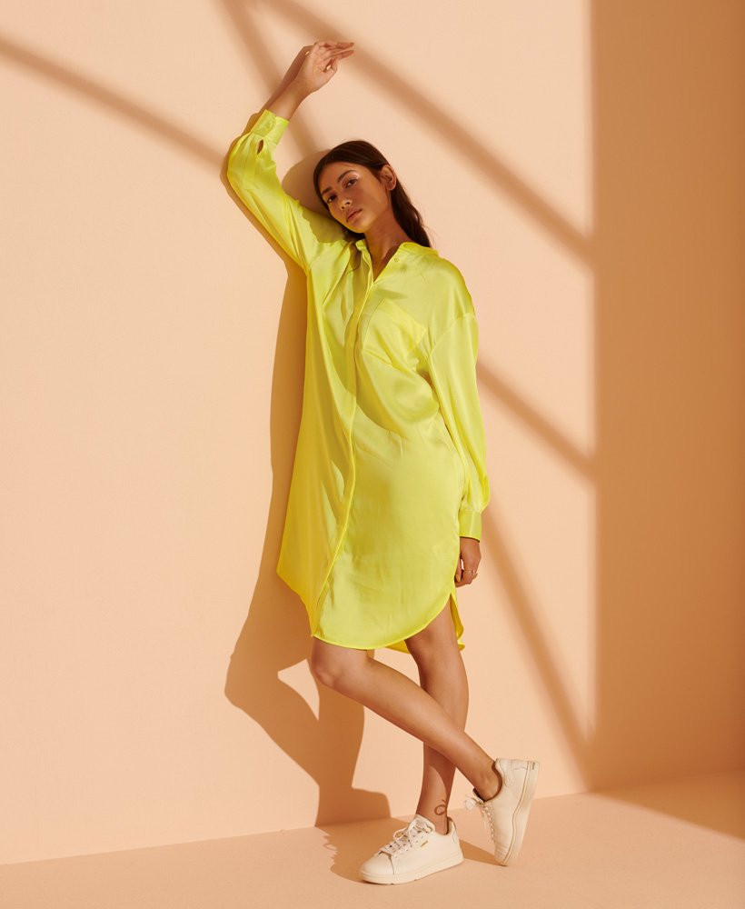 vestido camisa de seda de edição limitada na cor verde cuba