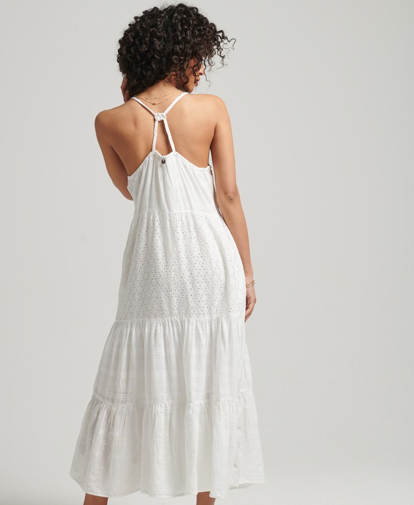 vestido longo vintage de renda com alças finas em branco brilhante.