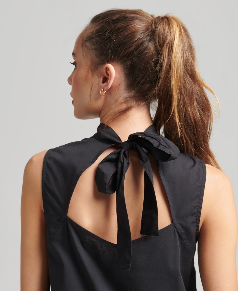 vestido curto de tecido plano na cor preta