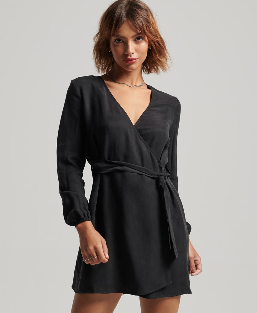 vestido curto cupro na cor preta