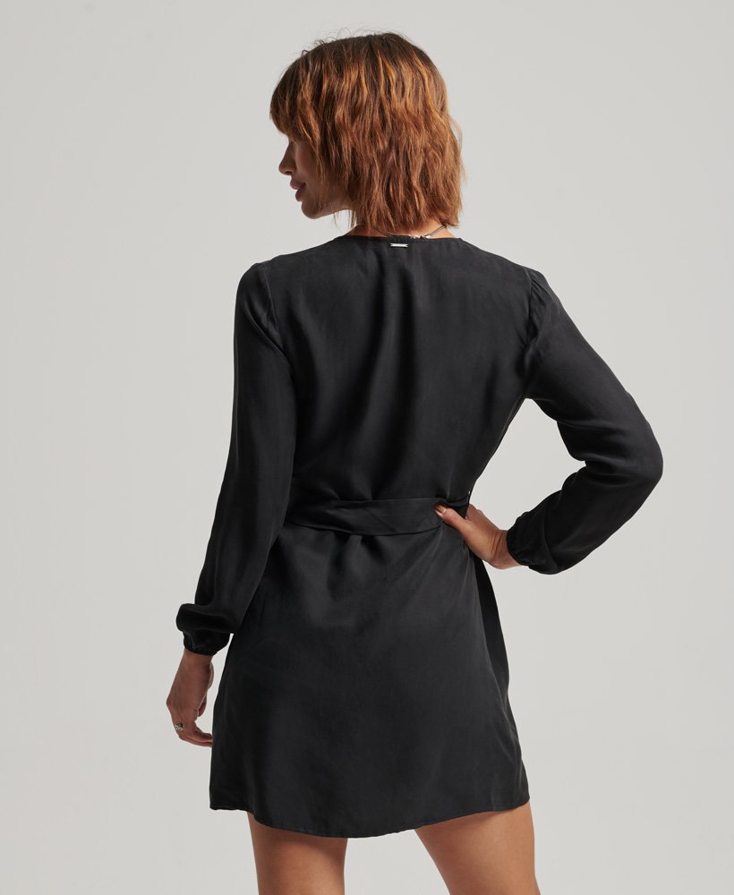 vestido curto cupro na cor preta