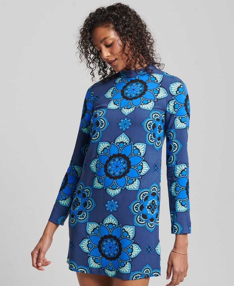 vestido curto estampado de manga comprida em azul psicodélico