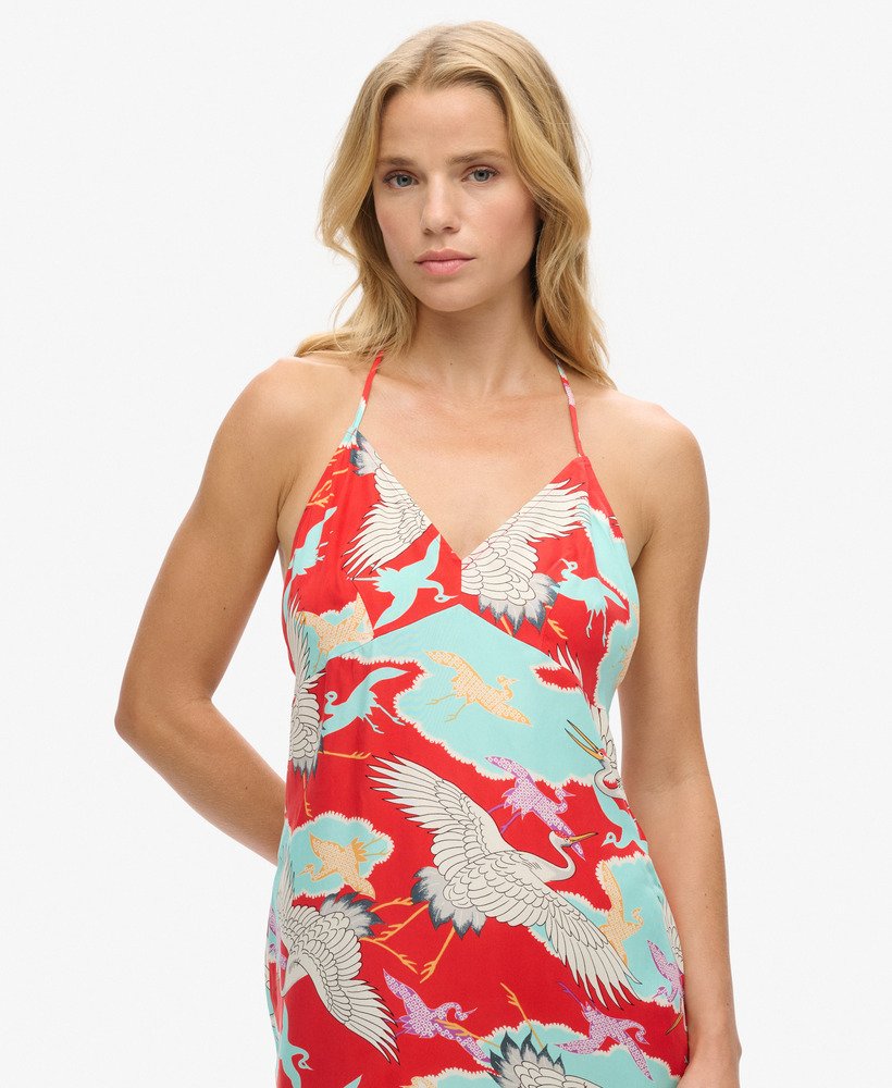 vestido midi estampado em vermelho tsuru