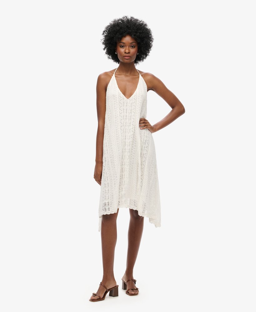 vestido midi todo em renda na cor branco off-white.