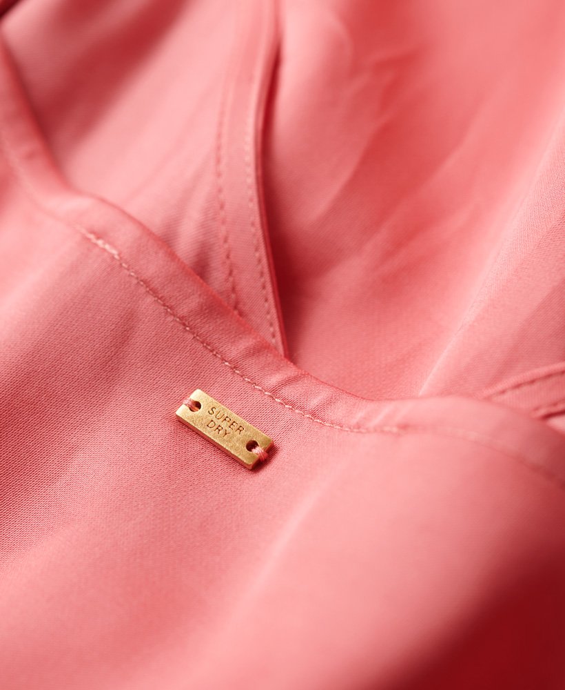 vestido midi de cetim com alças finas em rosa malva brilhante
