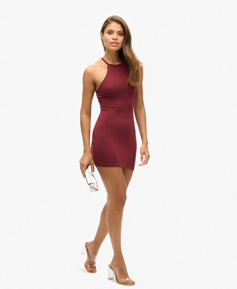 vestido curto com decote nadador e alças finas nas costas na cor vermelho porto.
