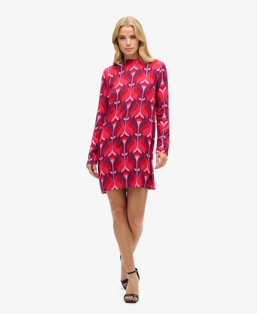 vestido curto estampado com tulipas rosa e mangas compridas