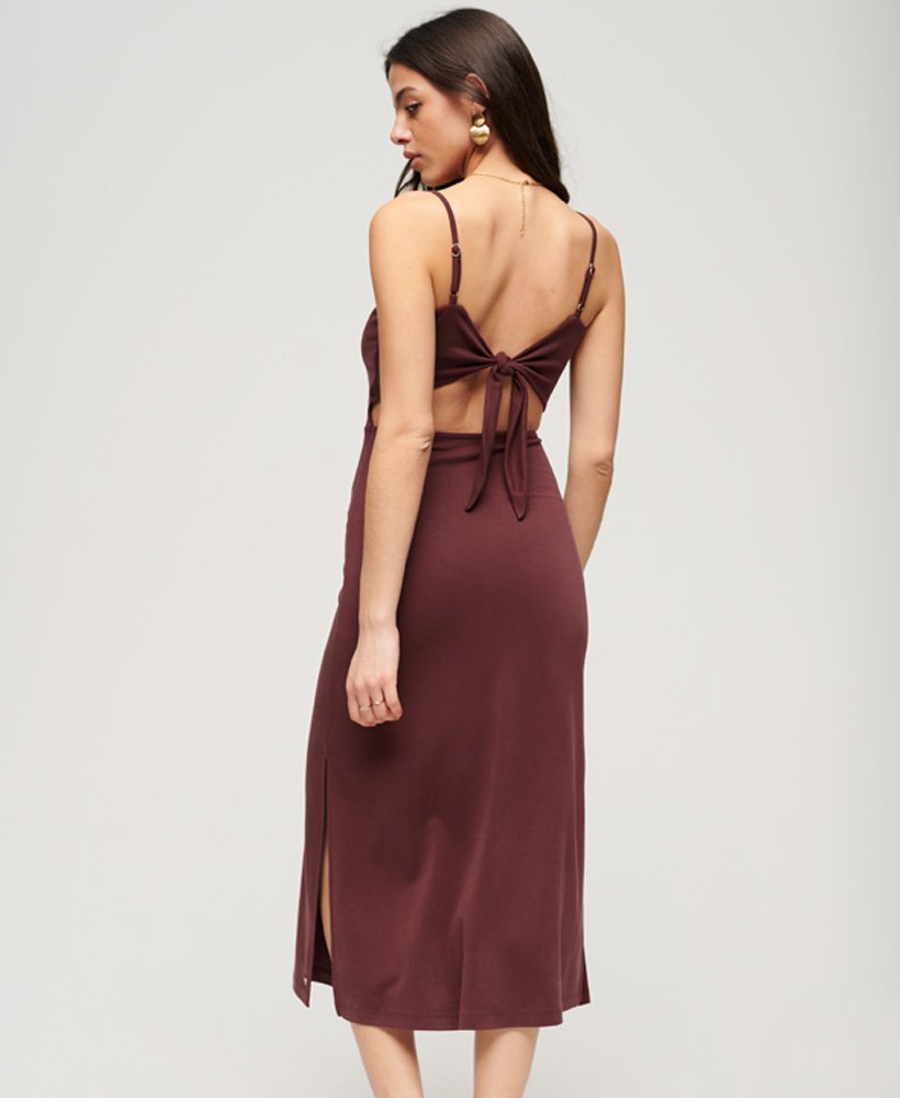 vestido de malha com costas abertas na cor marrom-porto