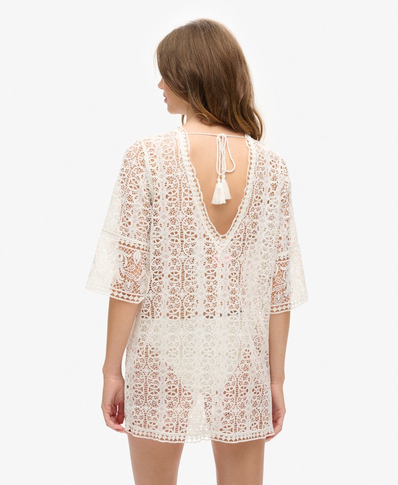 vestido curto de renda para saída de praia na cor cru