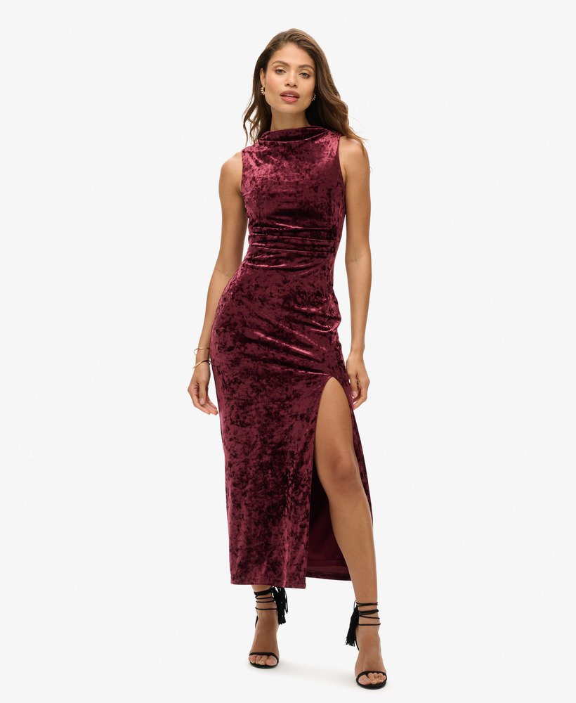 vestido longo de veludo na cor vermelho porto