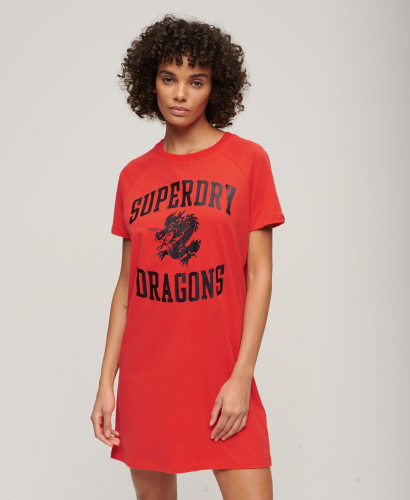 vestido camiseta estampado cny em vermelho pôr do sol
