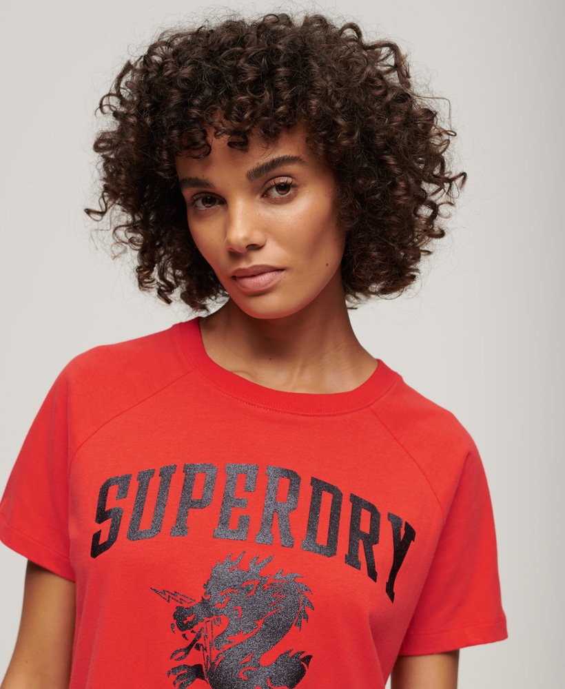 vestido camiseta estampado cny em vermelho pôr do sol