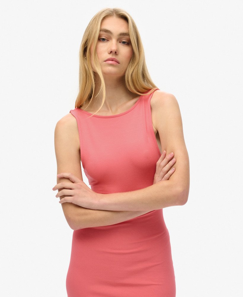 vestido midi em jersey com detalhe torcido nas costas na cor rosa deserto.