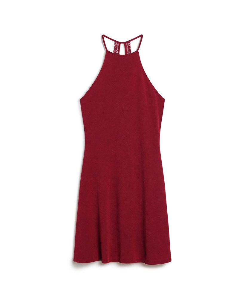 vestido curto de malha acinturado e evasê na cor vermelho dália.