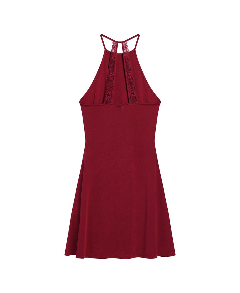 vestido curto de malha acinturado e evasê na cor vermelho dália.