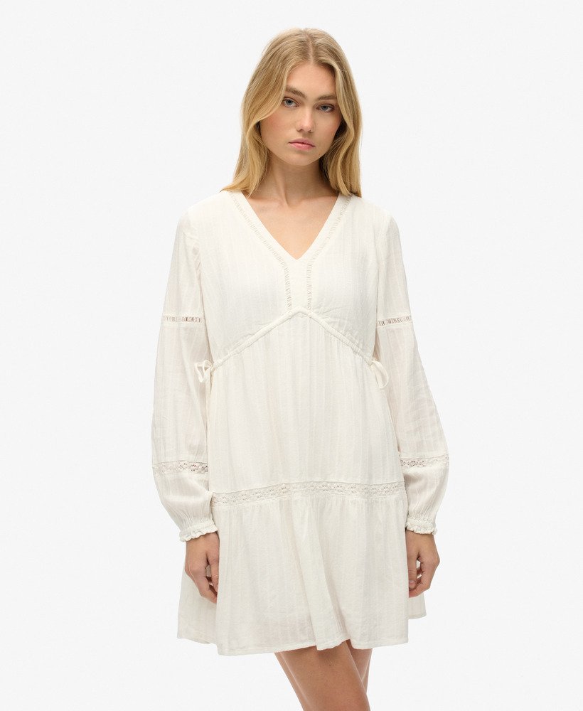 vestido curto ibiza de manga comprida com camadas na cor off white