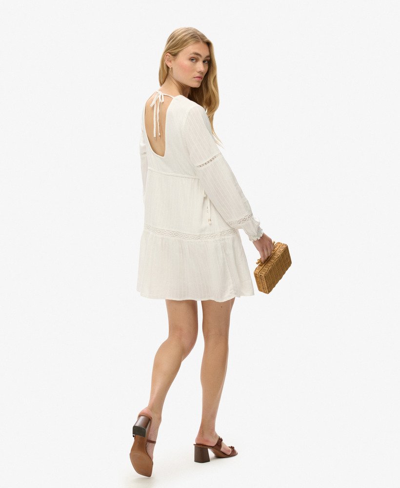 vestido curto ibiza de manga comprida com camadas na cor off white
