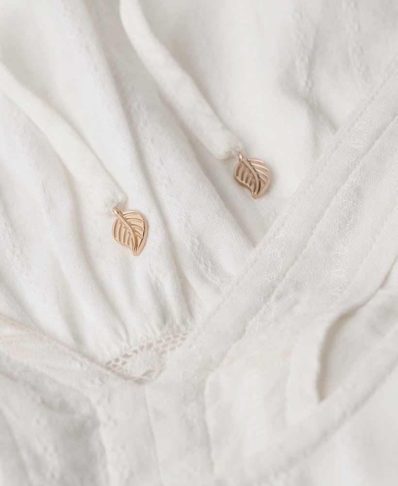 vestido curto ibiza de manga comprida com camadas na cor off white