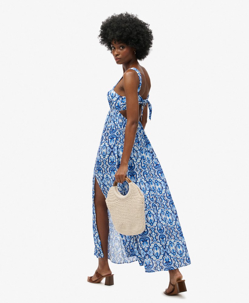 vestido longo com amarração nas costas em estampa de azulejos azul