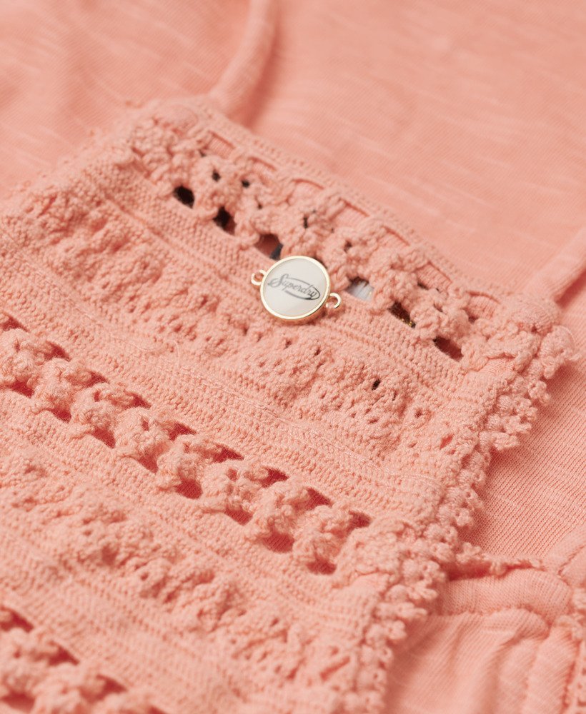 vestido longo de renda jersey na cor coral fusion.