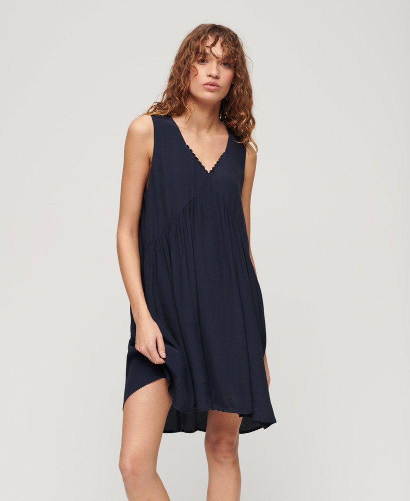 vestido volumoso sem mangas na cor azul-marinho eclipse