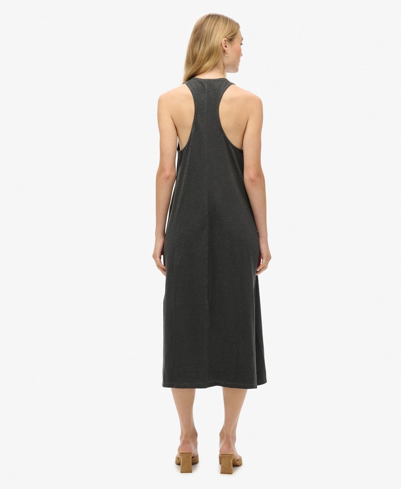 vestido midi de malha jersey estilo colete para praia na cor preta.