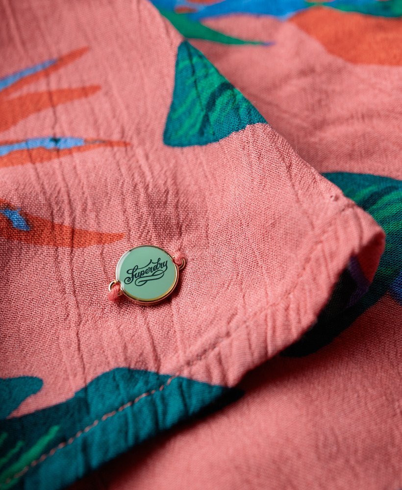 vestido curto envelope estampado em rosa paraíso
