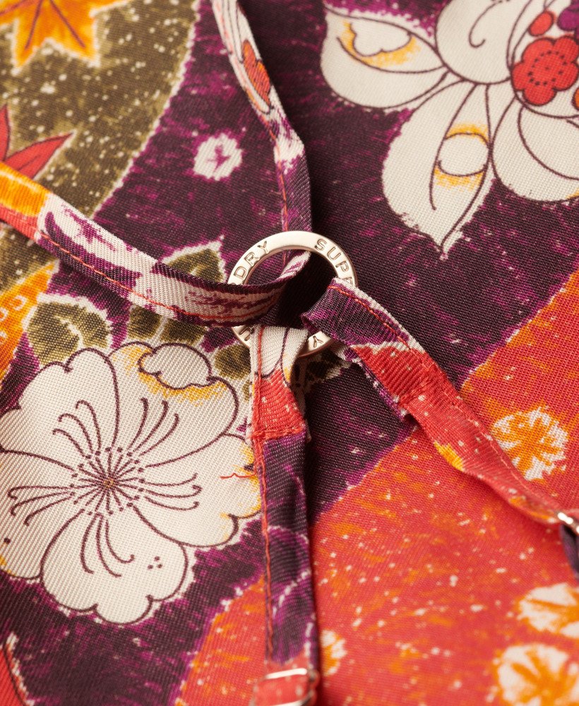 vestido midi de alças estampado na cor vermelho fluorescente michinaga