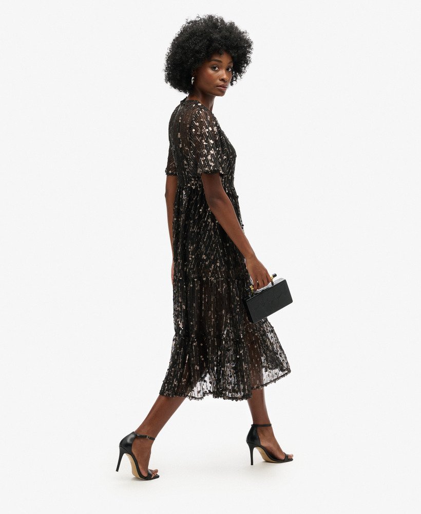vestido midi volumoso em tule com camadas na cor cinza stadium grit.
