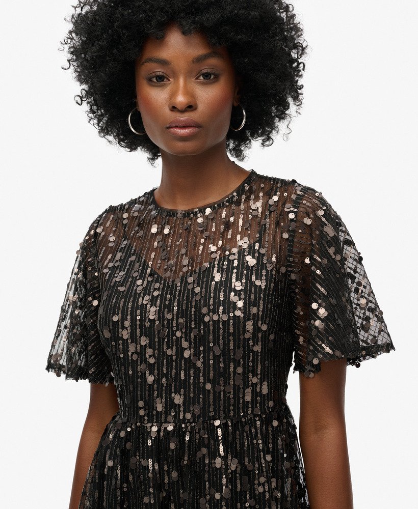 vestido midi volumoso em tule com camadas na cor cinza stadium grit.