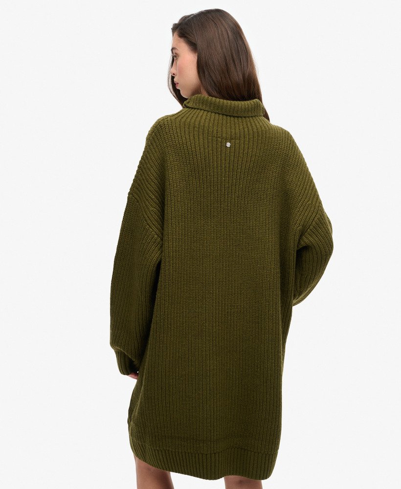 vestido suéter de malha canelada grossa na cor verde musgo escuro