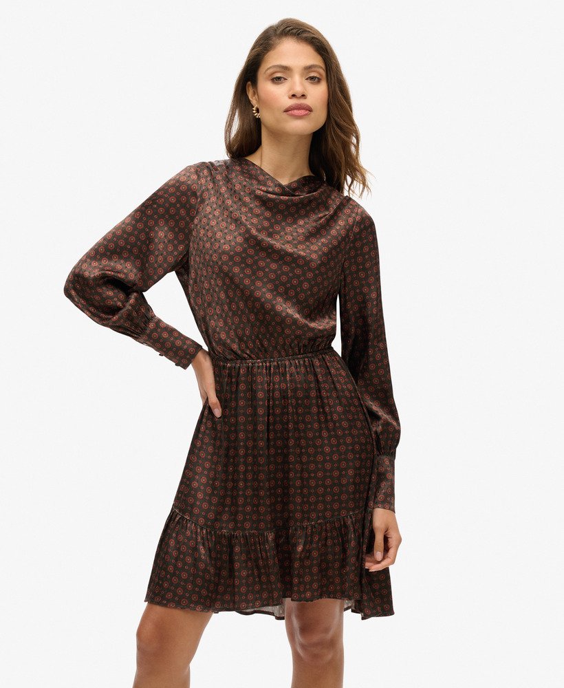 vestido curto com gola drapeada em jacquard na cor laranja com estampa geométrica.
