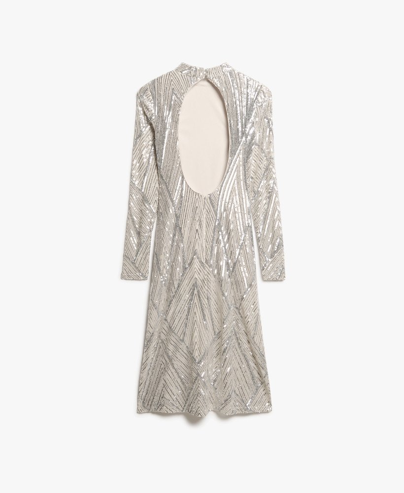 vestido midi de mangas compridas com decote nas costas e lantejoulas prateadas.