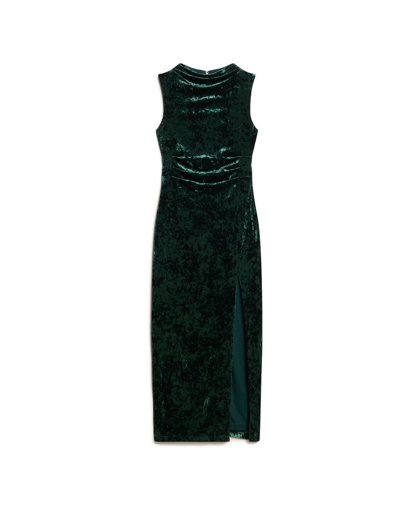 vestido longo de veludo na cor verde-floresta.