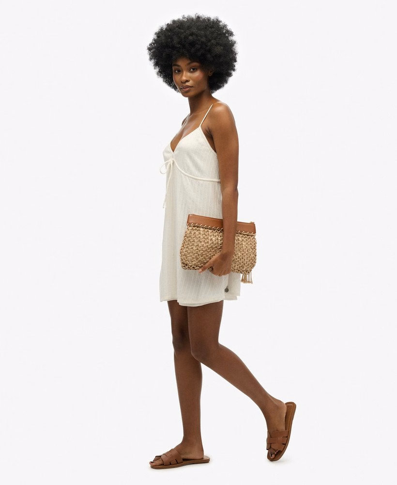 Vestido curto de alças texturizado
