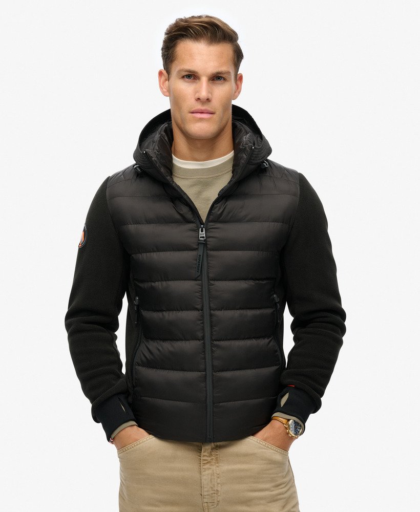 jaqueta bomber com capuz storm fleece na cor preta.