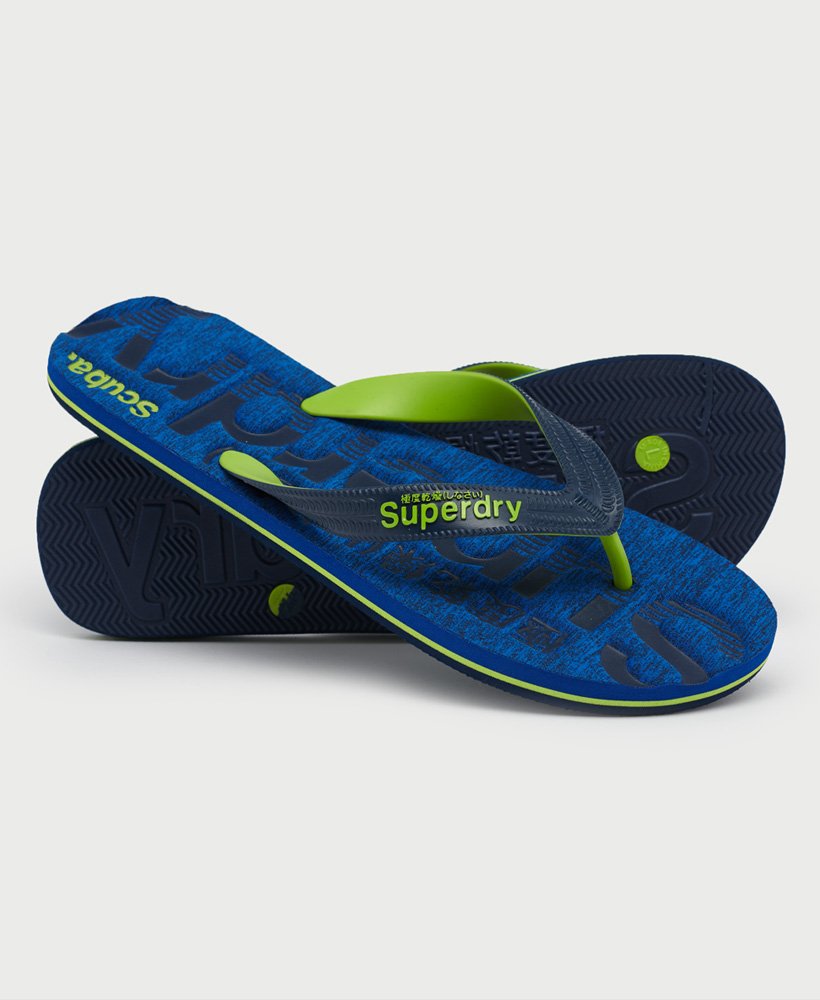 chinelo essential logo na cor cobalt grit