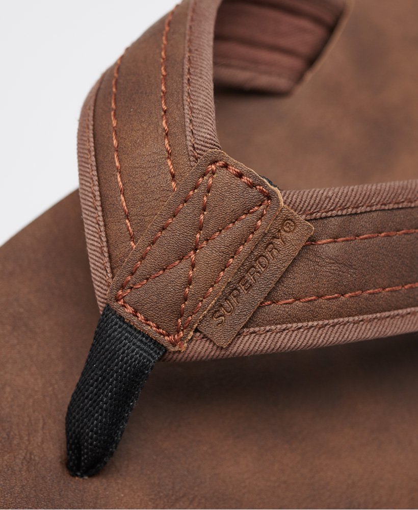 chinelo de couro marrom